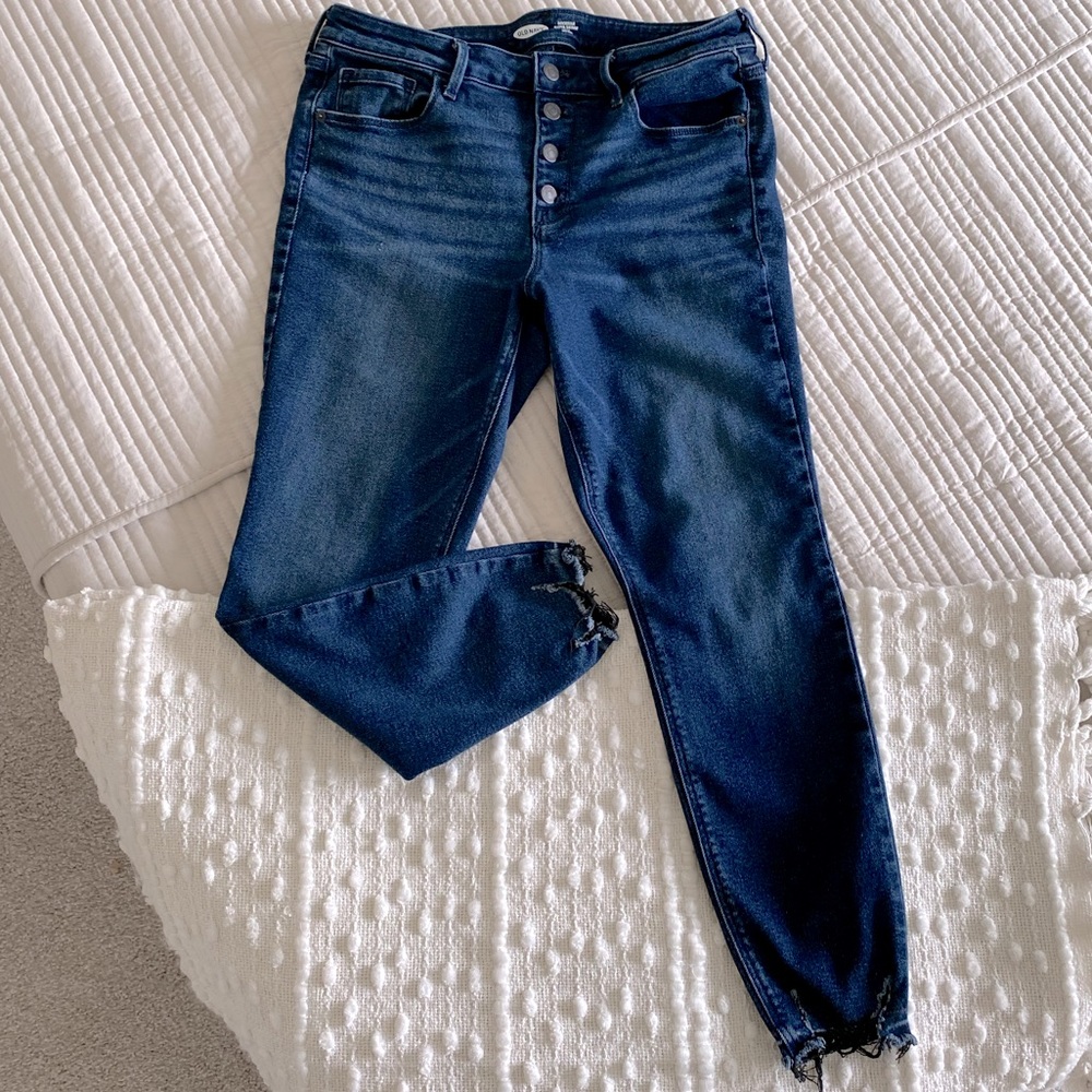 Old Navy Mid Rise Button Fly Rockstar Ankle Jean